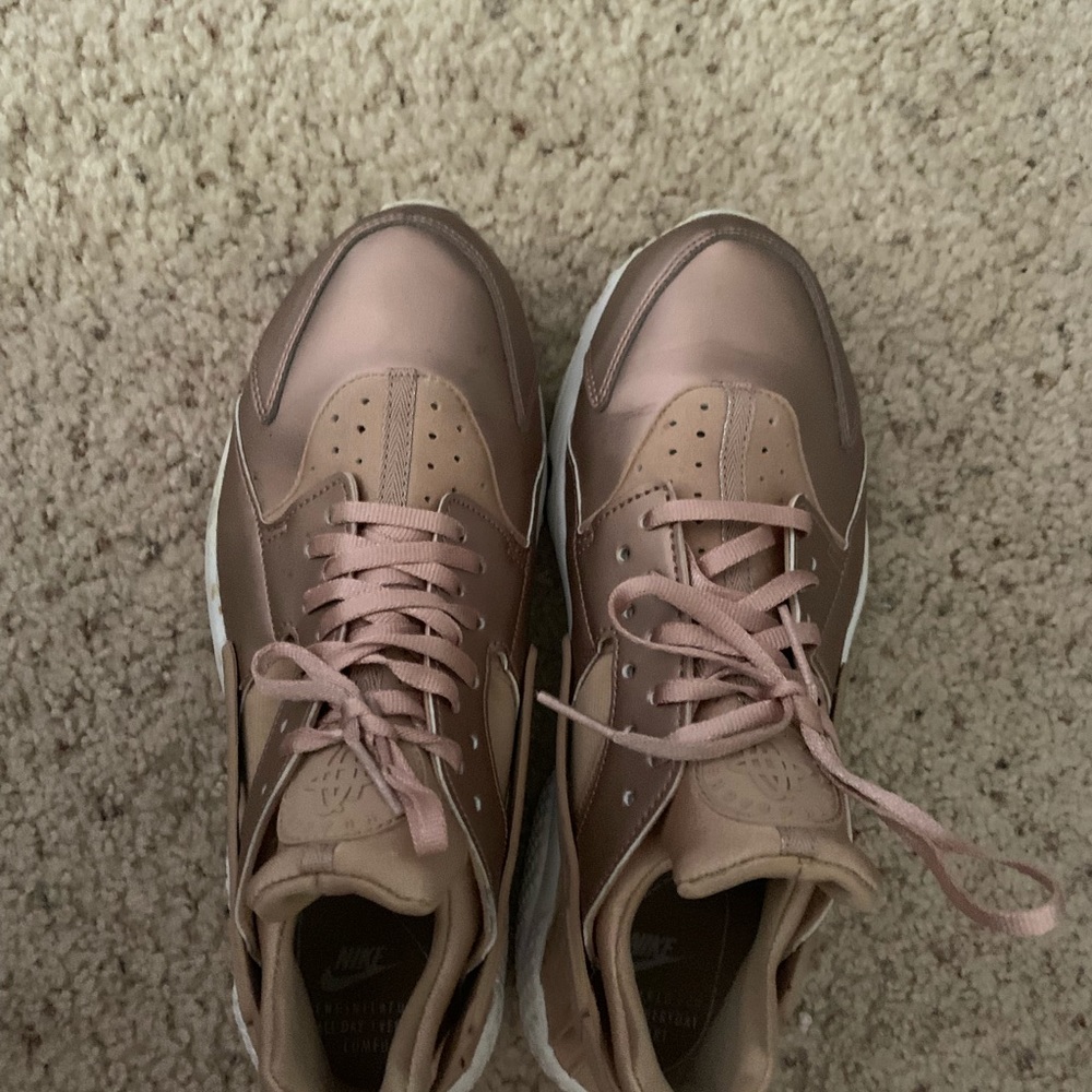Women’s Air Huaraches